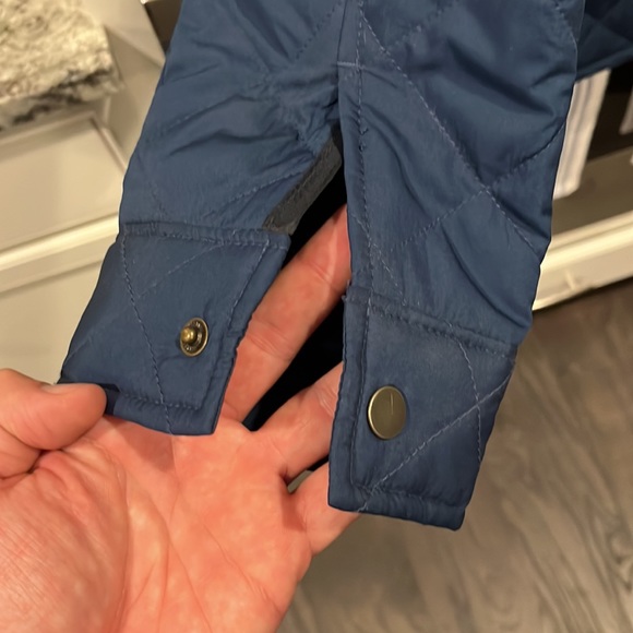 GAP Lightweight Quilted Jacket - Picture 5 of 8